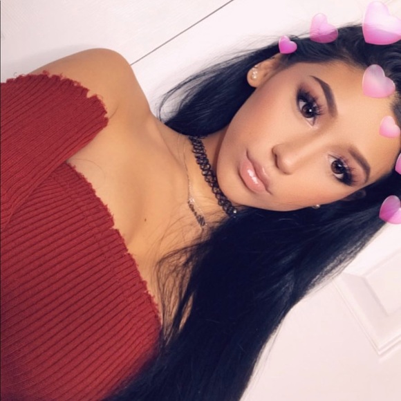 Off the Shoulder Long Sleeve Crop - Burgundy - Picture 3 of 6